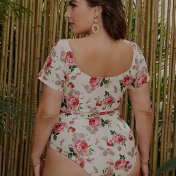 Floral print, one peace swimsuit - Picture 2 of 2
